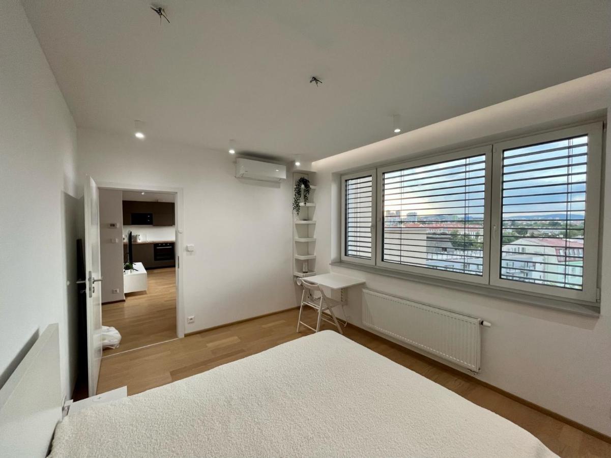 Brno City Center Apartment With Parking And A Big Terrace Exterior photo