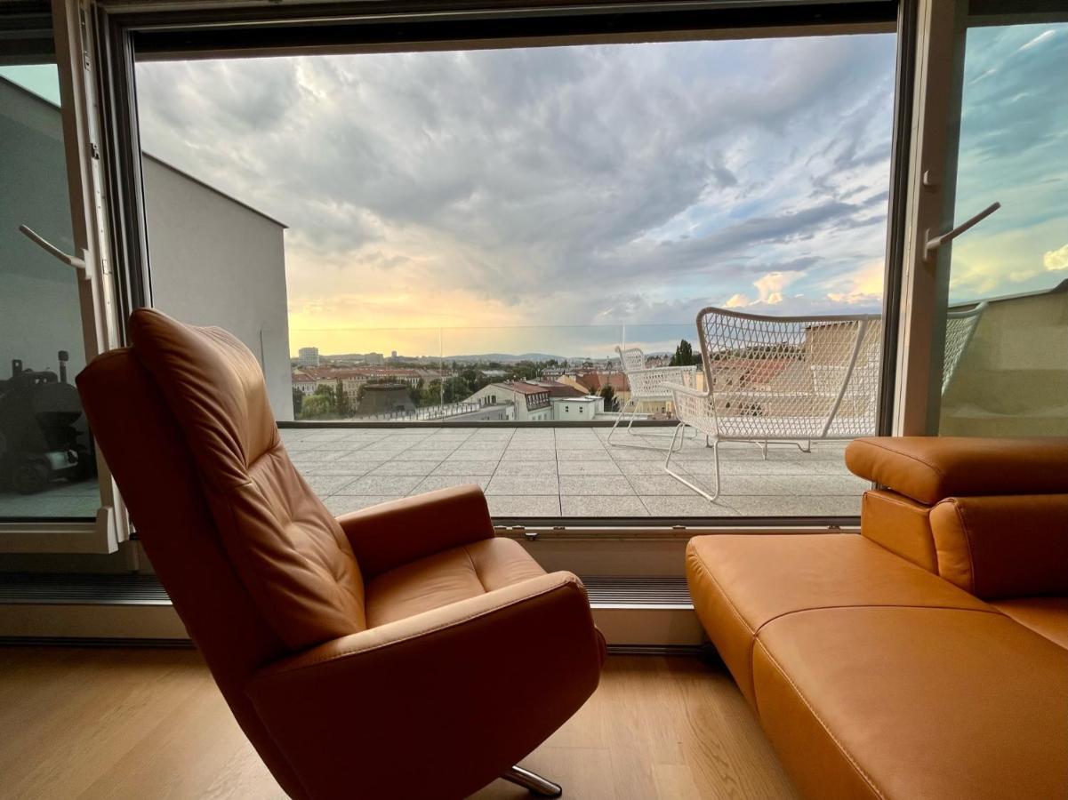 Brno City Center Apartment With Parking And A Big Terrace Exterior photo
